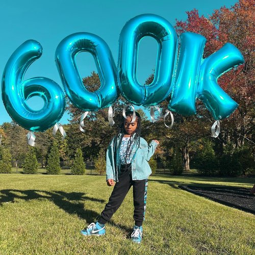 Blue 40-Inch Number Balloon | Celebrate Milestones with Vibrant Birthday Decorations