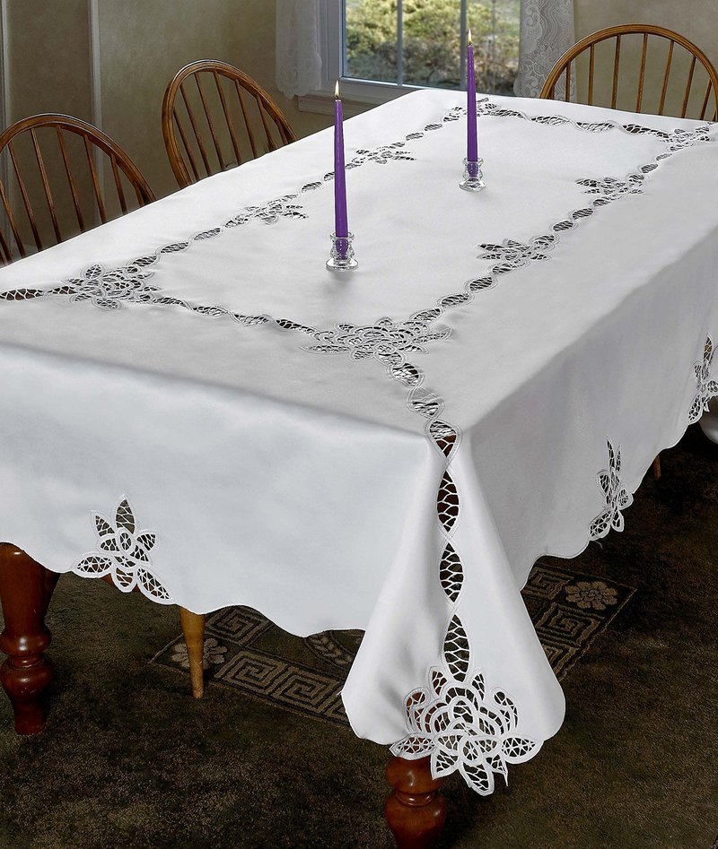 Violet Linen BETENBURG WH-6 Betenburg Lace Design Oblong/Rectangle Tablecloth
