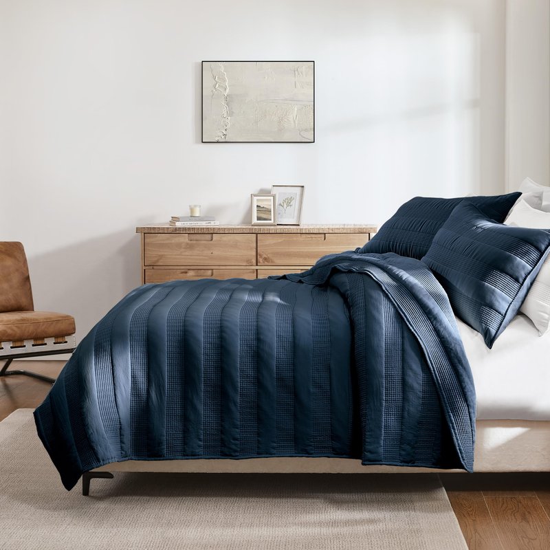 Navy Blue Striped Twin Size Quilt Set, Lightweight Pick Stitch Bedspread with 1 Sham, Soft Cloud Chambray Farmhouse Country Textured Coverlet Rustic Thin Comforter Spring Summer, 2-Piece Bedding Set