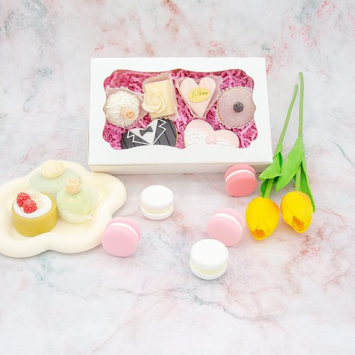 Capkyke 20pcs 8x5x2 Inch White Bakery Boxes Cookie Boxes with Window Treat Boxes Dessert boxes for Cookie,Pastry,Macaron,Donut,Muffins,Chocolate,Cupcake and Candy Gift Giving
