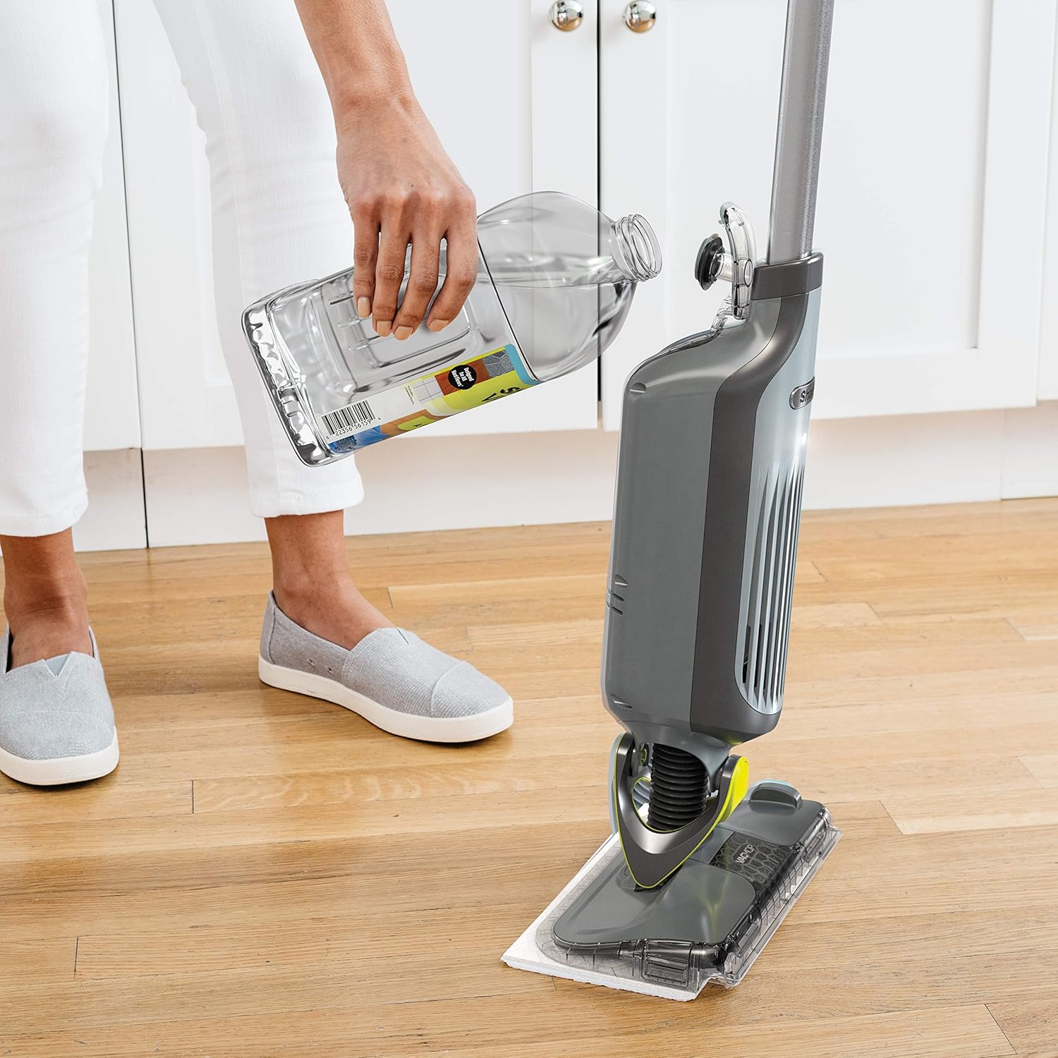 Shark VACMOP Multi-Surface Cleaner Refill - 2L Bottle for VM252 & VM180 | Cleans & Disinfects Floors