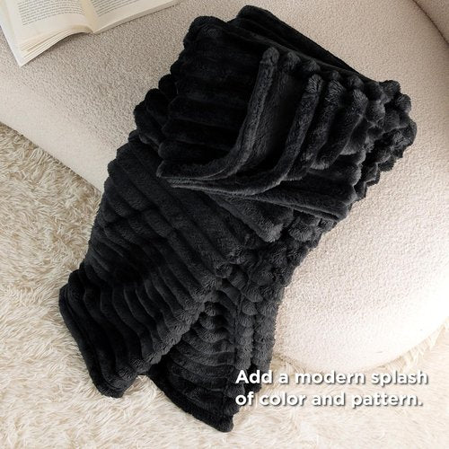 Bedsure GentleSoft Black Fleece Blanket - Cozy 50x70 Inch Throw for Couch & Women’s Comfort