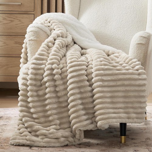 Bedsure Sherpa Throw Blanket - Super Soft Cozy Fleece for Winter | Plush Beige 50x60 Inches