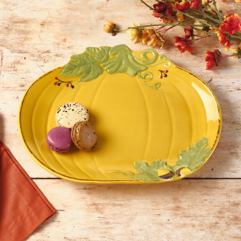 Pfaltzgraff Plymouth Autumn Harvest Thanksgiving Small Pumpkin Platter, 12 Inch, Orange