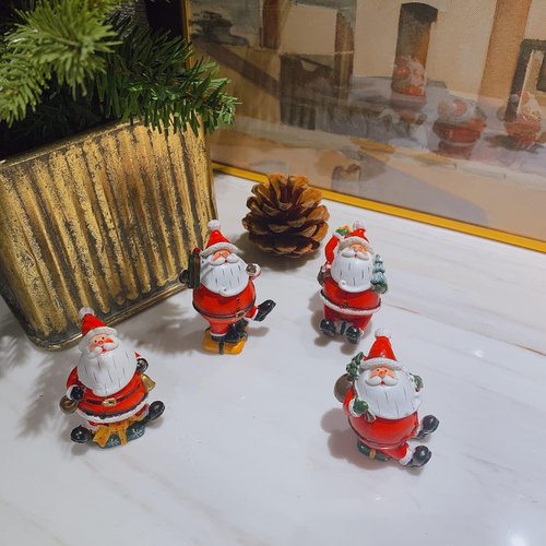 Crafjie Mini Christmas Santa Claus Figurines - 4PCS Resin Ornaments for Festive Decor