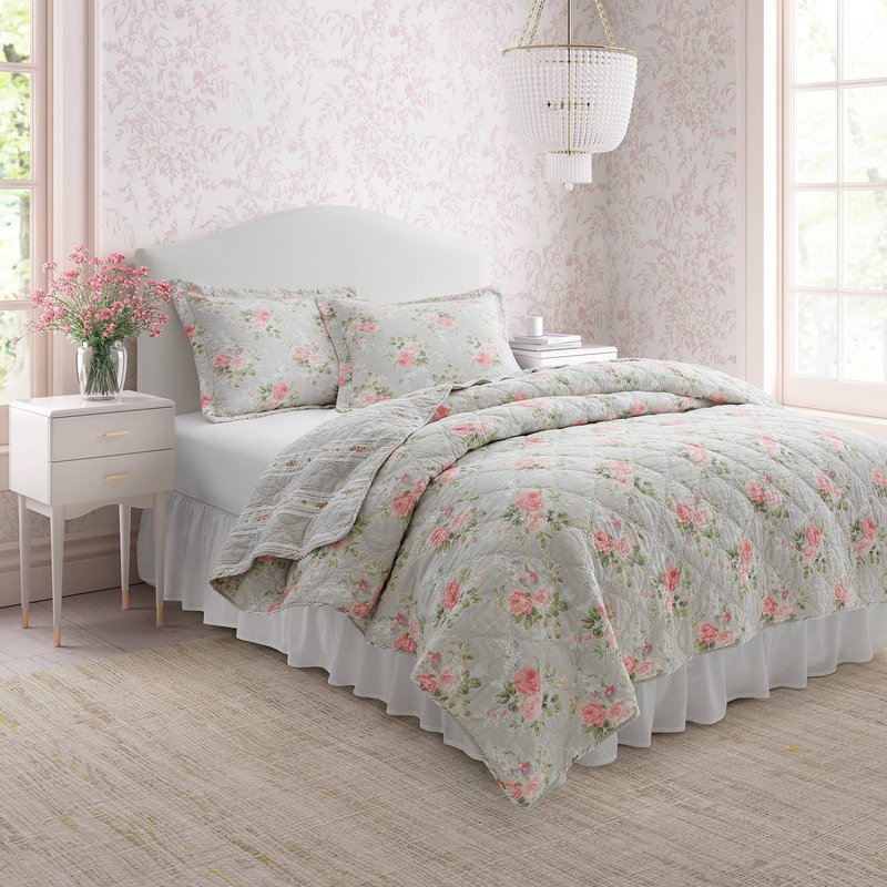 Laura Ashley- Queen Quilt Set, Reversible Cotton Bedding with Matching Sham(s), Lightweight Home Decor for All Seasons, Coquette Room Decor (Melany Pink, Queen)