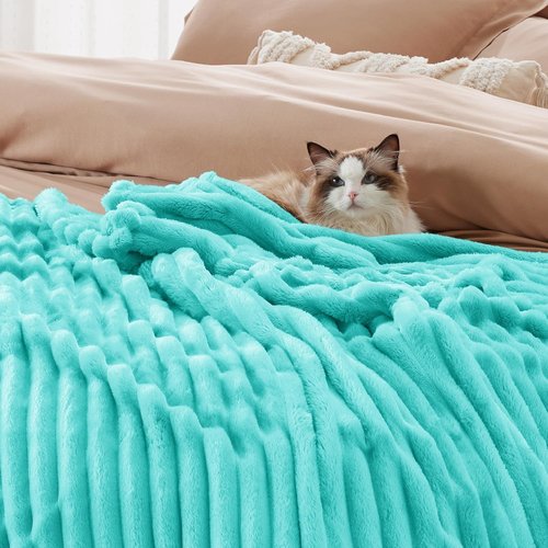 Bedsure GentleSoft Blue King Size Blanket - Cozy Fleece Throw for Women | 108x90 Inches, Perfect Gift for Mom