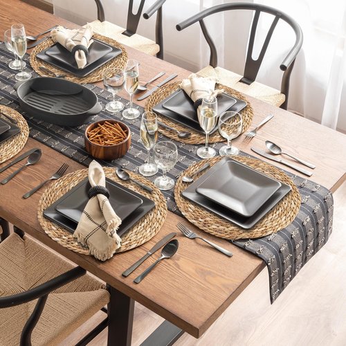 Kochorie Set of 24 Round Woven Placemats 12 Inches Bulrush Placemats Natural Hand-Woven Boho Rattan Placemats Wicker Table Mats Farmhouse Weave Place Mats for Home Dining Table