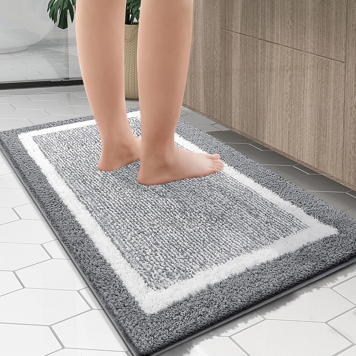 OLANLY Bathroom Rugs - Extra Soft Microfiber Bath Mat | Non-Slip, Quick Dry, 24x16 Inches, Grey