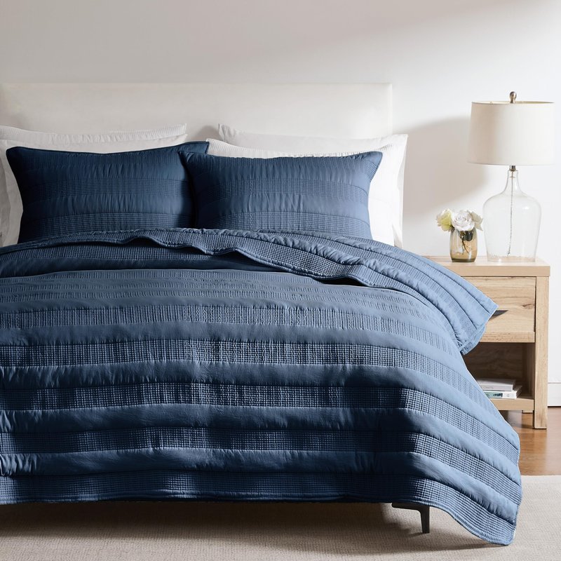 Navy Blue Striped Twin Size Quilt Set, Lightweight Pick Stitch Bedspread with 1 Sham, Soft Cloud Chambray Farmhouse Country Textured Coverlet Rustic Thin Comforter Spring Summer, 2-Piece Bedding Set