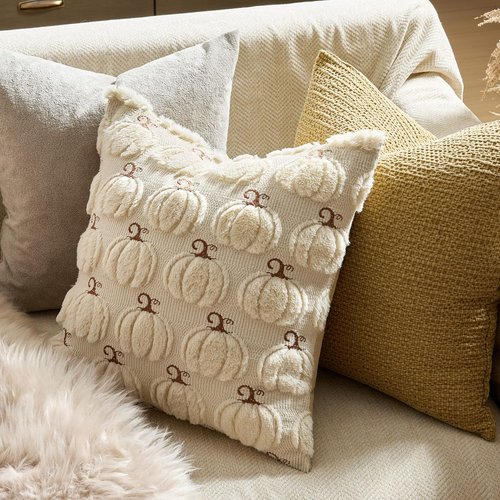 GIGIZAZA Fall Beige Pillow Covers 18x18, Set of 2 Halloween Decorative Pumpkin Throw Pillow Covers for Couch Living Room Cute Cushion Covers Faux Fur Farmhouse Pillows Cases