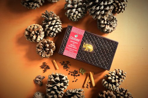 Octavius Wooden Spice Box | Assortment of 6 Spices - Clove/Cinnamon/Cardamom/Black Pepper/Star Anise/Black Cardamom | Wooden Masala Box | Pack of 1 w/ 6 Spices (300gm each)