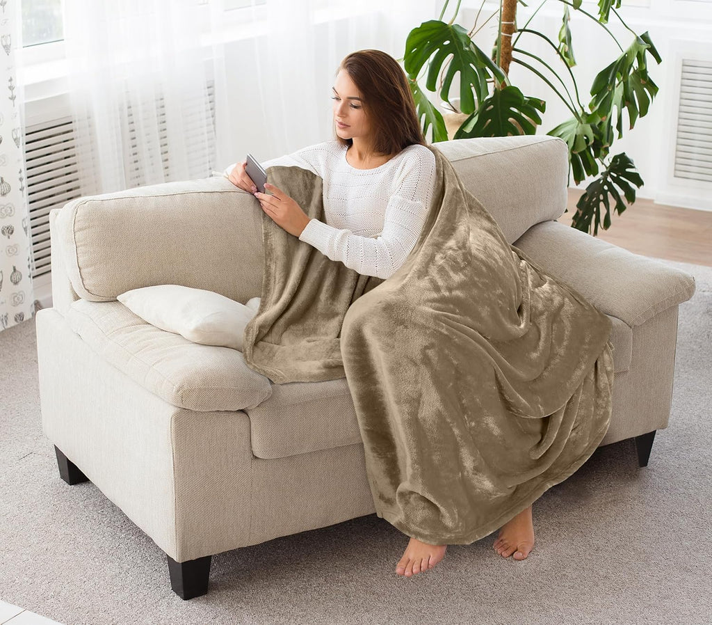 Utopia Bedding Fleece Blanket - Luxury Soft Microfiber Throw in Camel | Anti-Static, 50x60 Inch