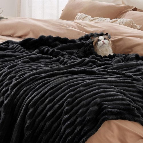Bedsure GentleSoft Black Fleece Blanket - Cozy 50x70 Inch Throw for Couch & Women’s Comfort