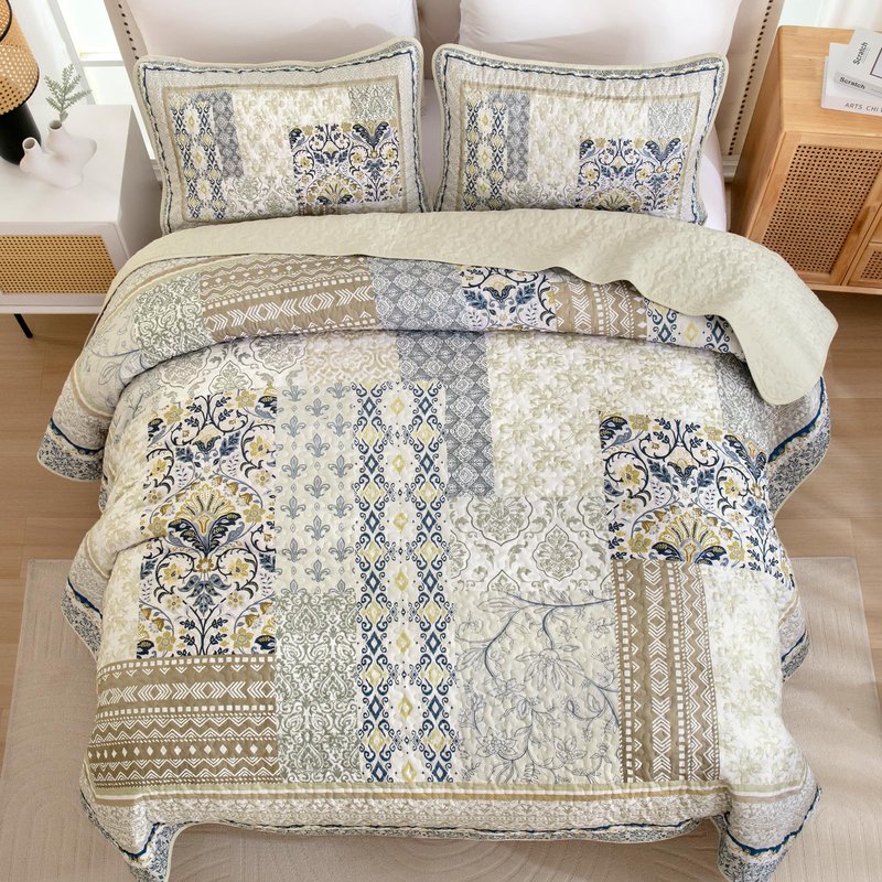 WONGS BEDDING Boho Quilt Set King, 3 Pieces Beige Patchwork Bedspread Coverlet Set,Soft Lightweight Microfiber Bohemian Floral Pattern Bedding Set with 2 Pillowcases for All Season (104"x 90")