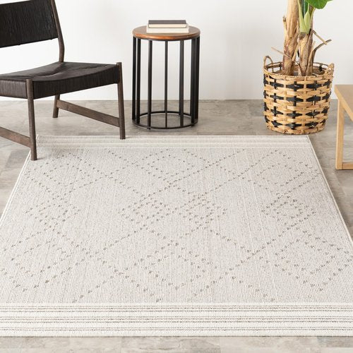 nuLOOM 4' x 6' Plush Indoor/Outdoor Area Rug, UV-Resistant, Long Loop Construction, Oeko-TEX Certified, Paito, Balcony, Jacinda Light Grey