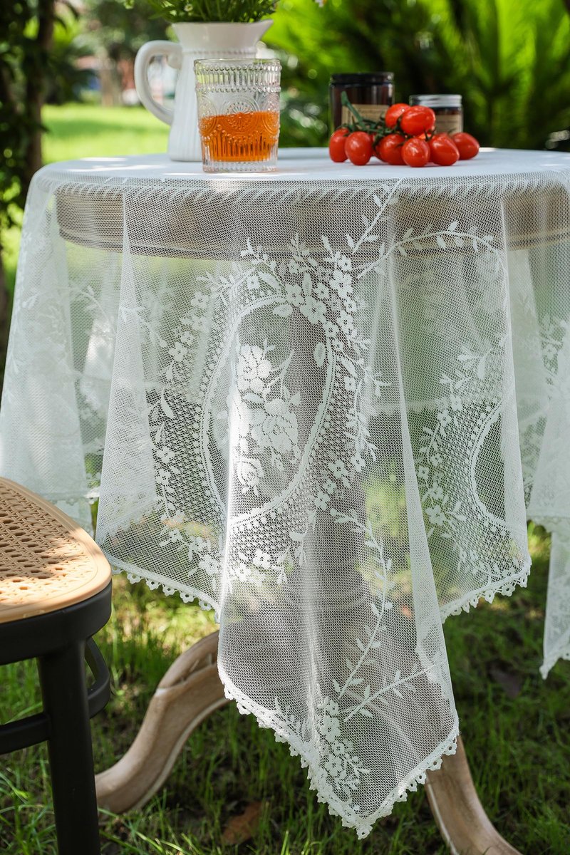 Huierxun White Lace Small Square Tablecloth 24 x 24 Inch Vintage Embroidered Table Cloth Shabby Chic Wedding Baby Shower Nightstand Table Cover for Round Coffee Tables (White, 24"x24")