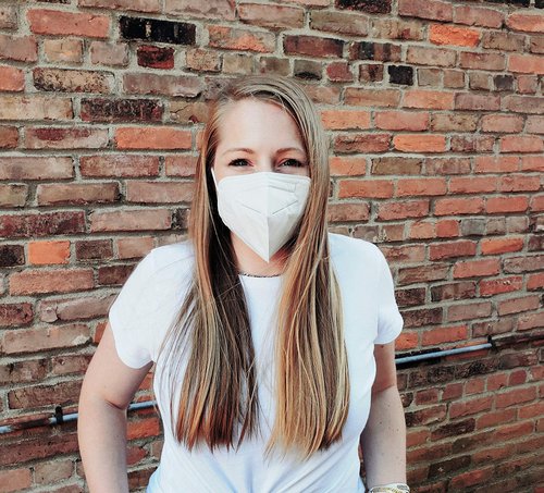 Dr. Family KN95 Face Masks, 5 Pack, Breathable, Light Weight, Comfortable 5-Layer Disposable Mask, Secure Fit, Perfect for Adults and Teens, Filter Efficiency ≥95%