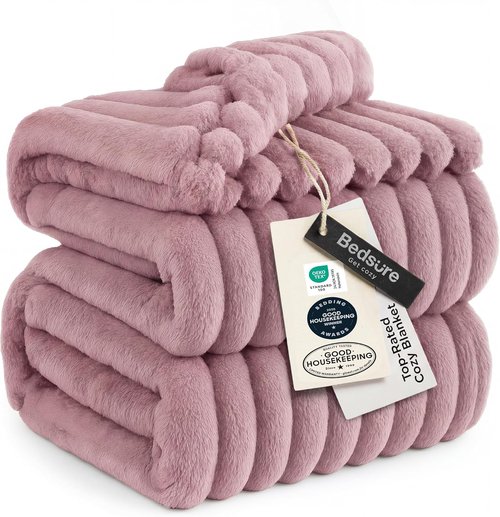 Bedsure GentleSoft Pink California King Blanket - Cozy Soft Fleece Throw, Perfect Gift for Women, 102x96 Inches