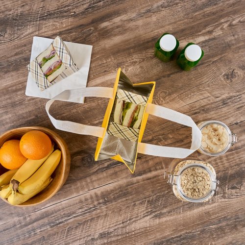 Restaurantware Insulated Delivery Bags 25 Count 8.268 x 4.331 x 10.63 Inches Nonwoven Take Out Bags For Food With Sturdy Handles, Yellow Insulated Grocery Bags Tamper-Evident Foldable
