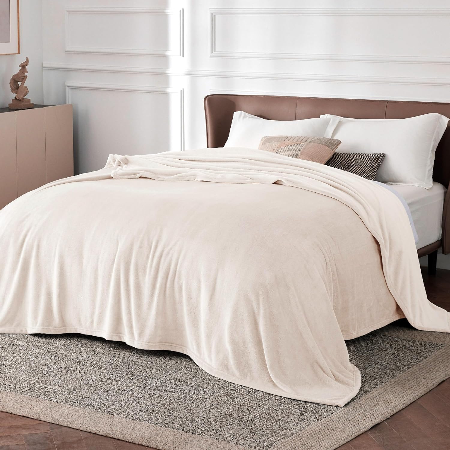 Bedsure GentleSoft Fleece Blanket - Queen Size Cream Plush & Cozy Microfiber, 90x90 Inches for Mother's Birthday Gifts