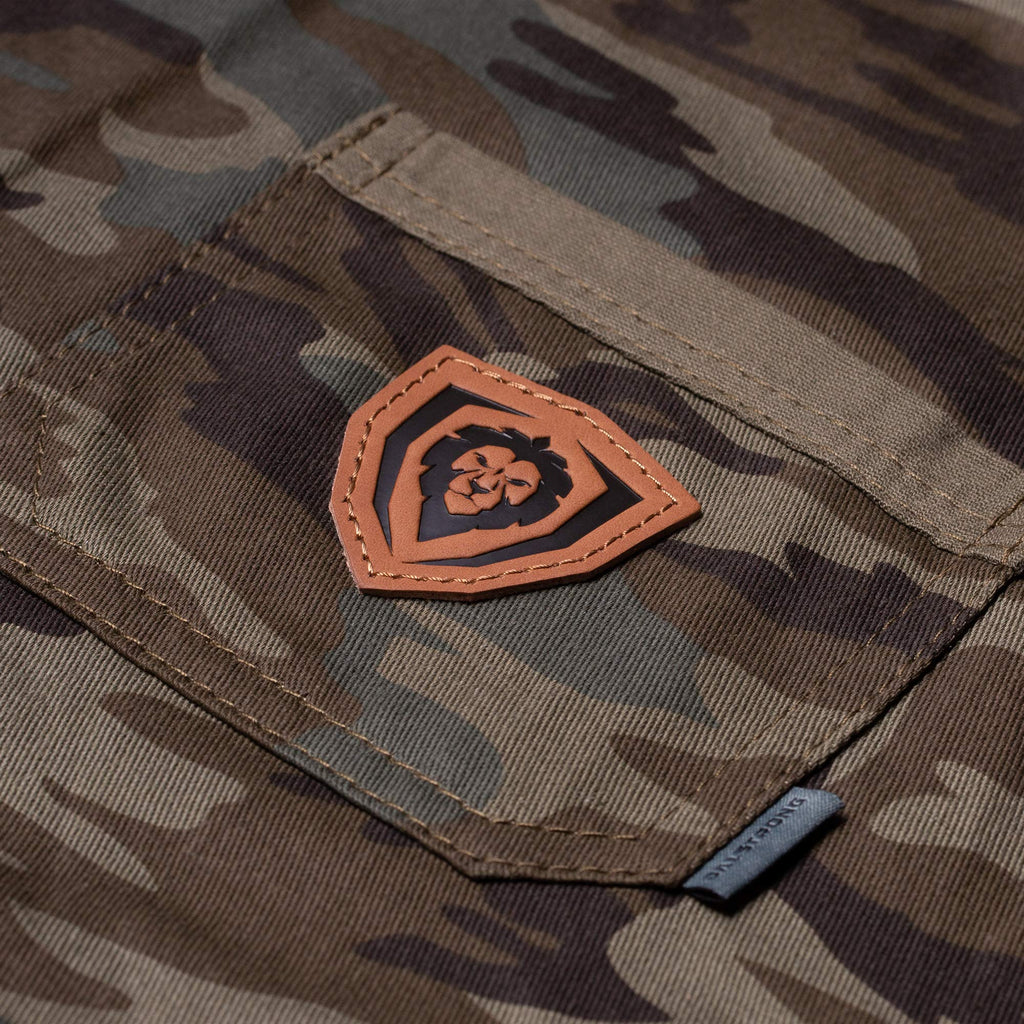 Dalstrong Professional Chef's Kitchen Apron - 4 Storage Pockets - 100% Poly-Cotton Camouflage - The Kitchen Rambo - Liquid Repellent Coating - Genuine Leather Accents - Adjustable Straps