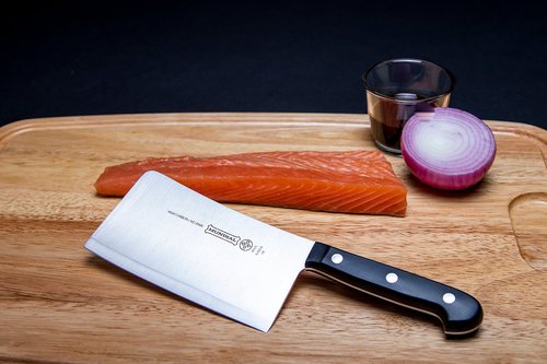 Mundial 5100 Series Meat Cleaver, Carbon Stainless Steel Meat Cleaver with Full Tang, Razor Sharp Edge, with Polyacetal Handle, Black Series