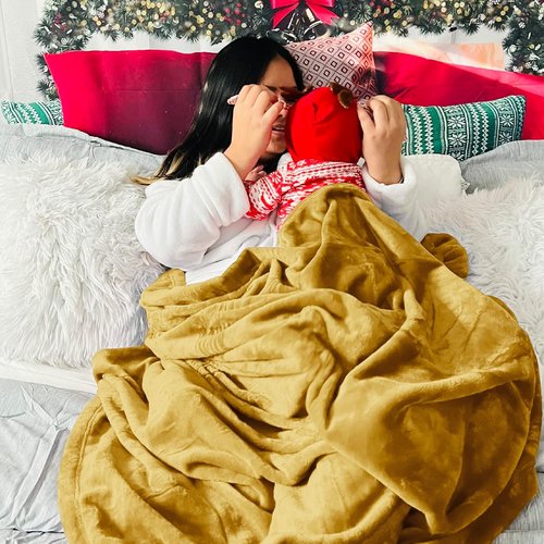 Bedsure GentleSoft Fleece Blanket - Plush Cozy Twin Size Yellow 300GSM for Bed, Sofa, Travel | 60x80 Inches