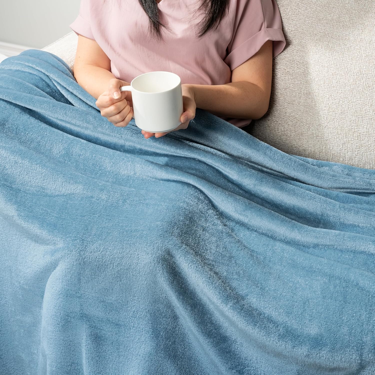PAVILIA Fleece Throw Blanket - Dusty Blue Super Soft Flannel for Couch | Cozy 50x60 Luxury Plush Blanket