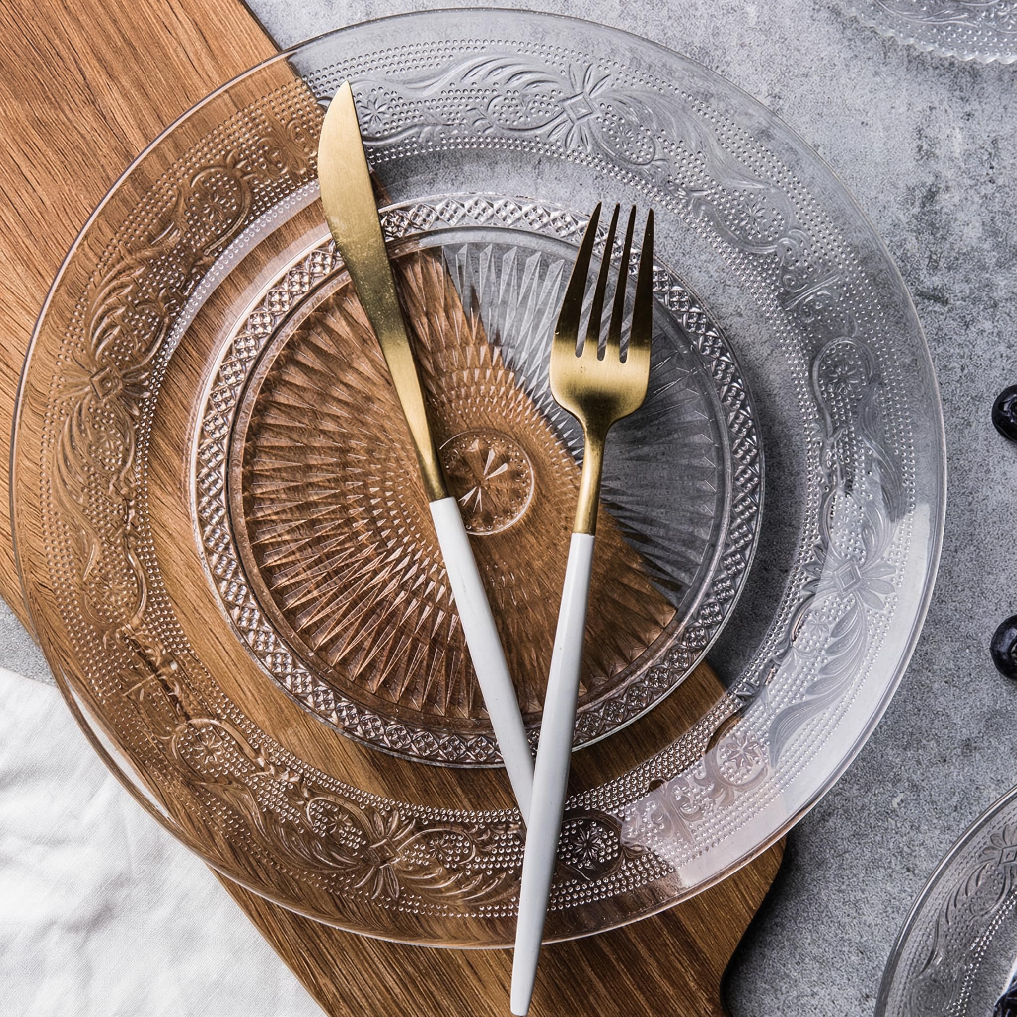 Elsjoy 6 Pack 10 Inch Large Glass Dinner Plate, Clear Round Serving Plate Vintage Embossed Dinnerware for Salad, Pasta, Fruits