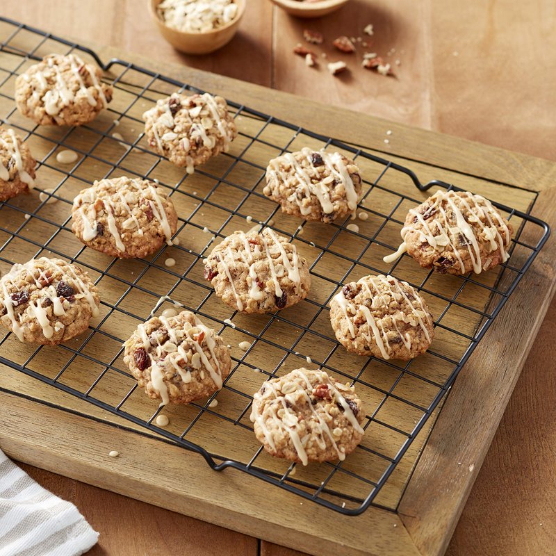 Wilton Gold Premium Non-Stick Warp-Resistant Bakeware, Made without PFAs, Cooling Grid, 16 x 10 in, Packaging May Vary