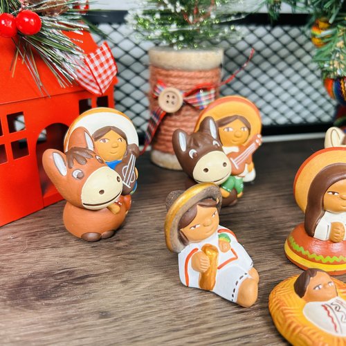 Zoeartcrafts - Tiny Mexican Nativity Scene 6pcs set, Christmas Decor, holiday ornaments, religious, festivity decorations (3")