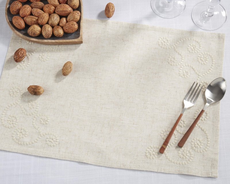 SARO LIFESTYLE Embroidered Swirl Design Linen Blend Tablecloth/001.N67120B, 67" x 120", Natural