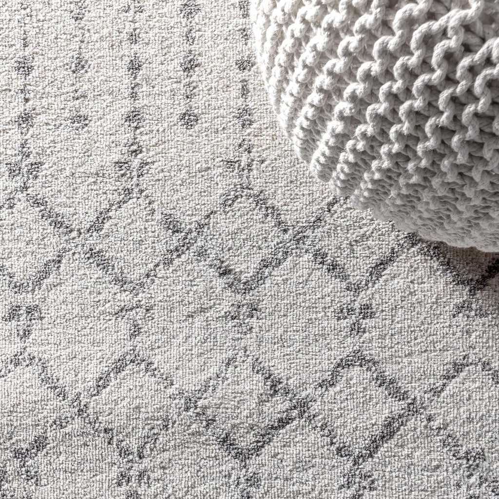 **JONATHAN Y Boho Vintage Diamond Area Rug - Cream/Gray 8x10 ft | Easy-Clean, Pet-Friendly Design for Any Room**