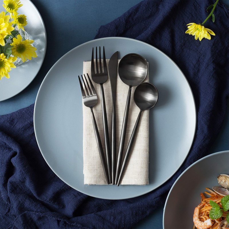 Homelux Theory 18/10 Stainless Steel Silverware Set, 4 Cutlery Set of 5pc Heavy Duty Spoons & Forks Set, Stainless Steel Kitchen Utensils, Adaline Royal Modern Utensils & Contemporary Flatware Set