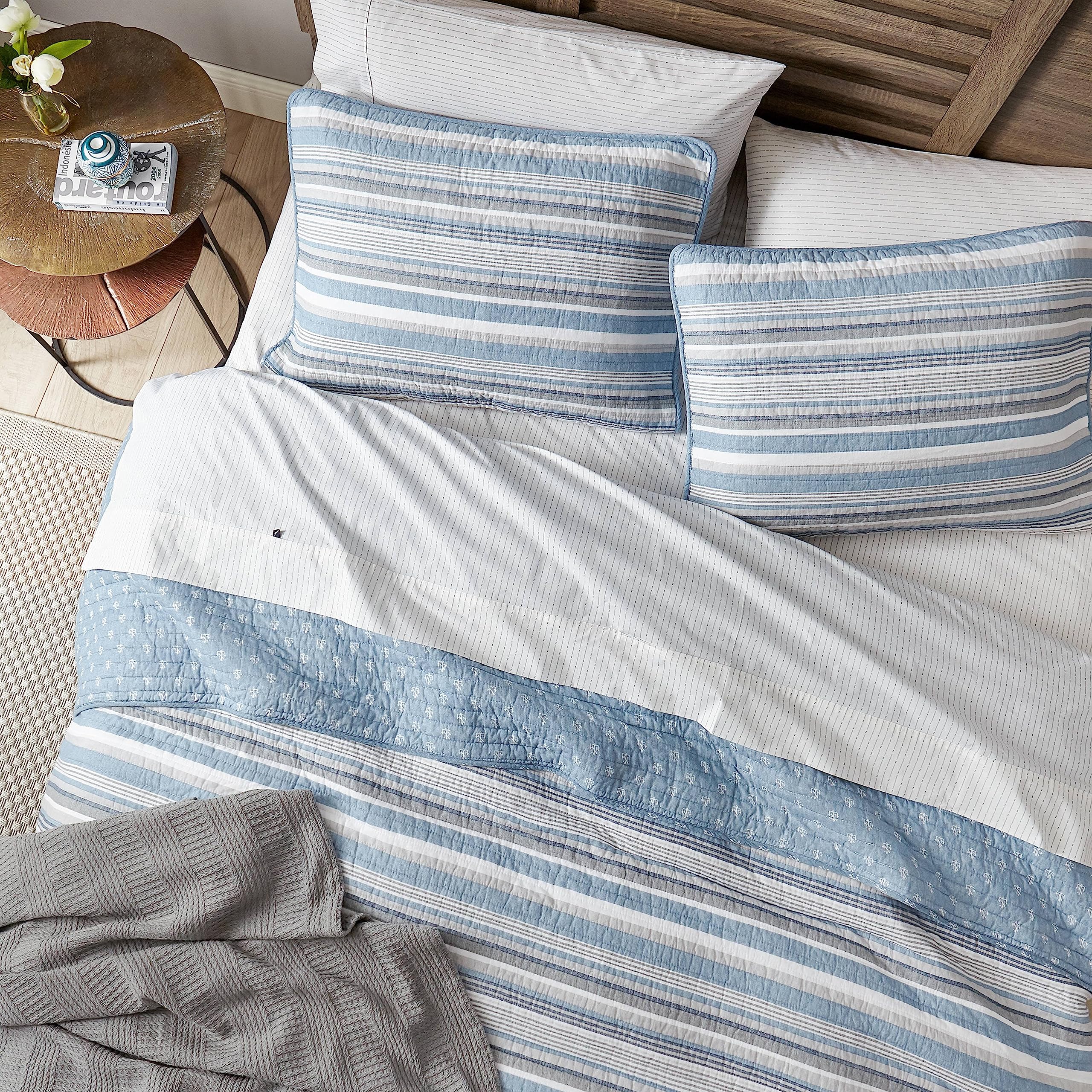 Nautica - Twin Quilt Set, Soft & Breathable Cotton Bedding with Medium Weight Feel, Reversible 2 Piece Bed Set with Matching Pillowcase (Jettison Grey)