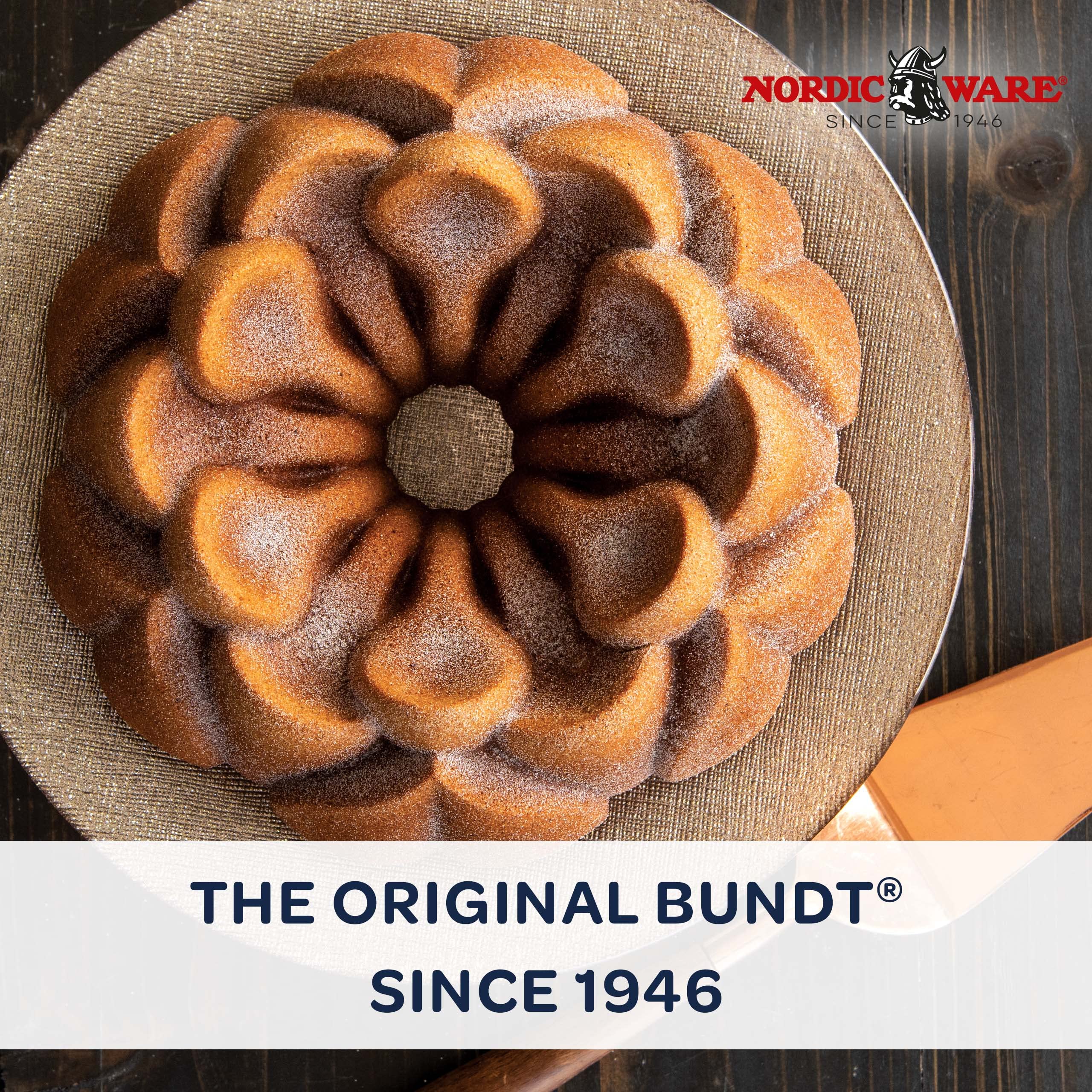 Nordic Ware Magnolia Bundt, 10 Cup, Toffee